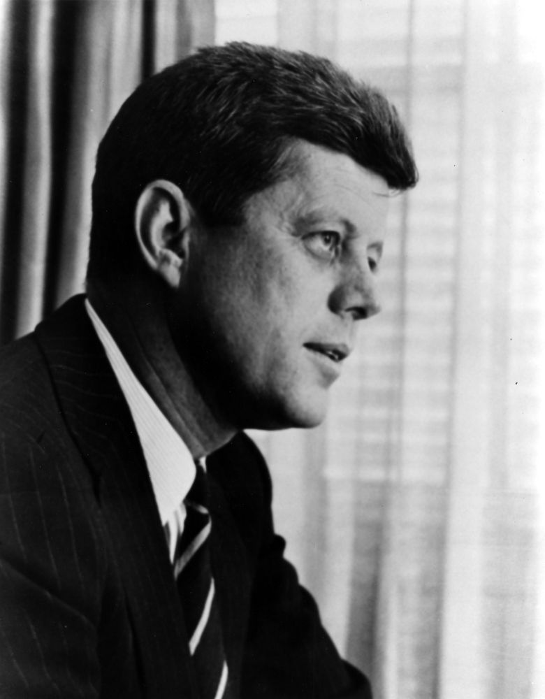 1962年にホワイトハウスで撮影されたジョン・F・ケネディ大統領の肖像写真